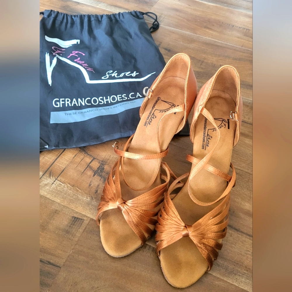 Womens Salsa Dance Shoes. Size 10, 4 inch heel.